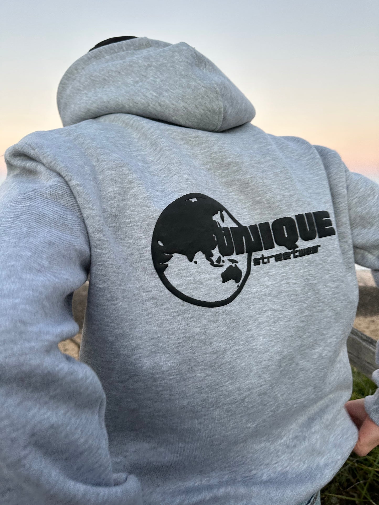 GREY HOODIE
